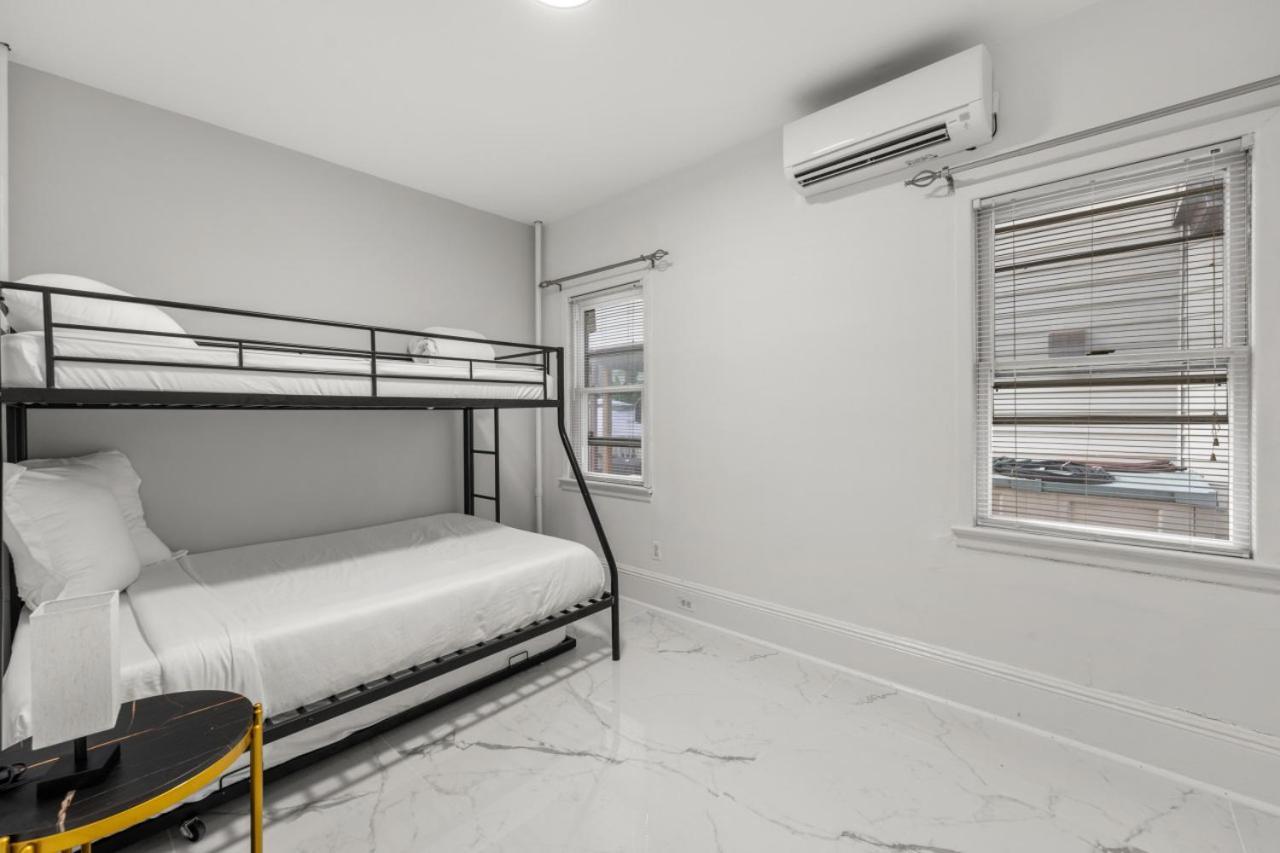Cozy Urban Escape I Near Nyc Ferienhaus New York